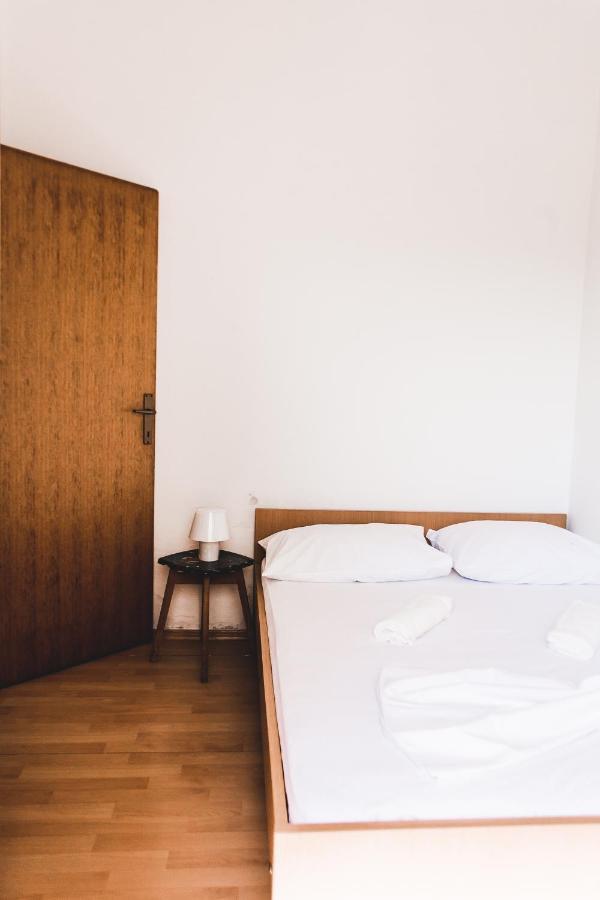 Apartmani Males Rogoznica  Dış mekan fotoğraf