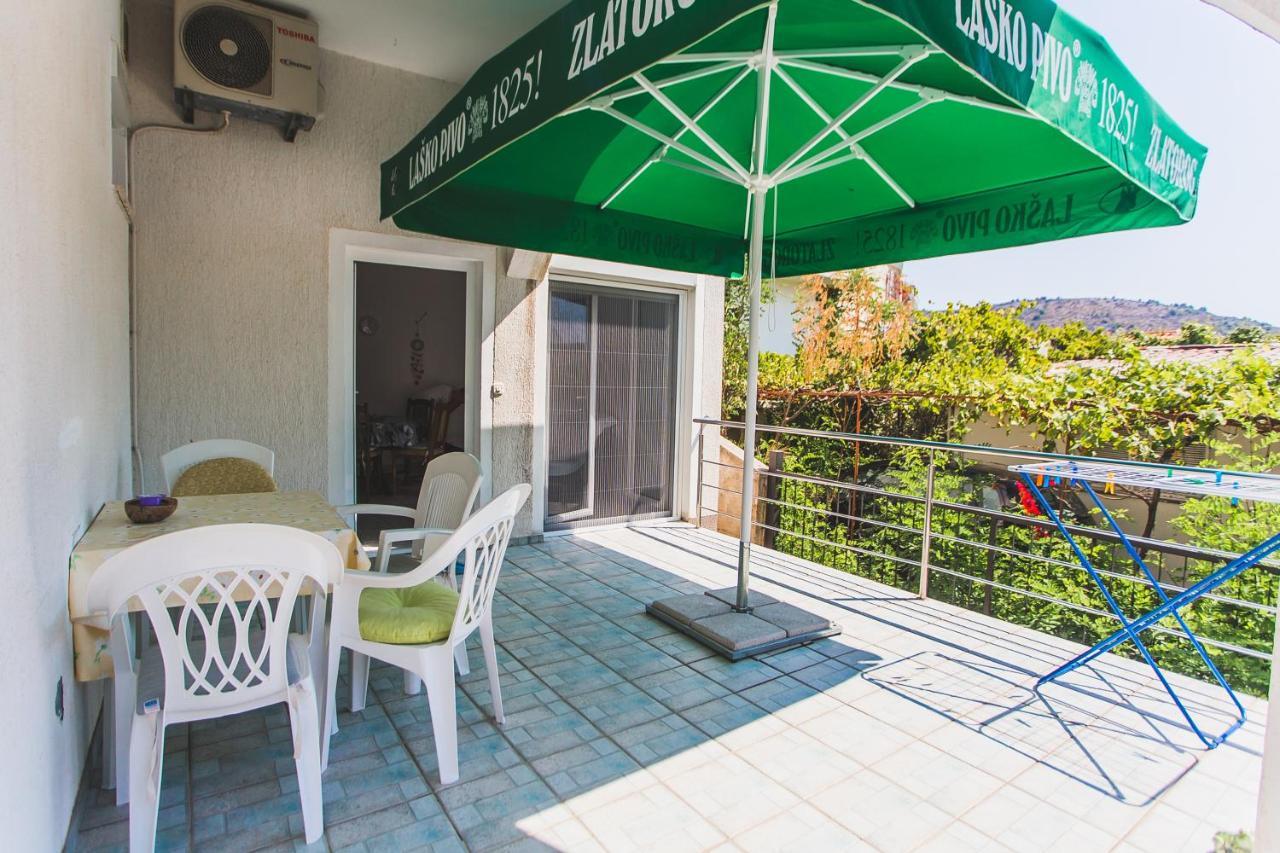 Apartmani Males Rogoznica  Dış mekan fotoğraf