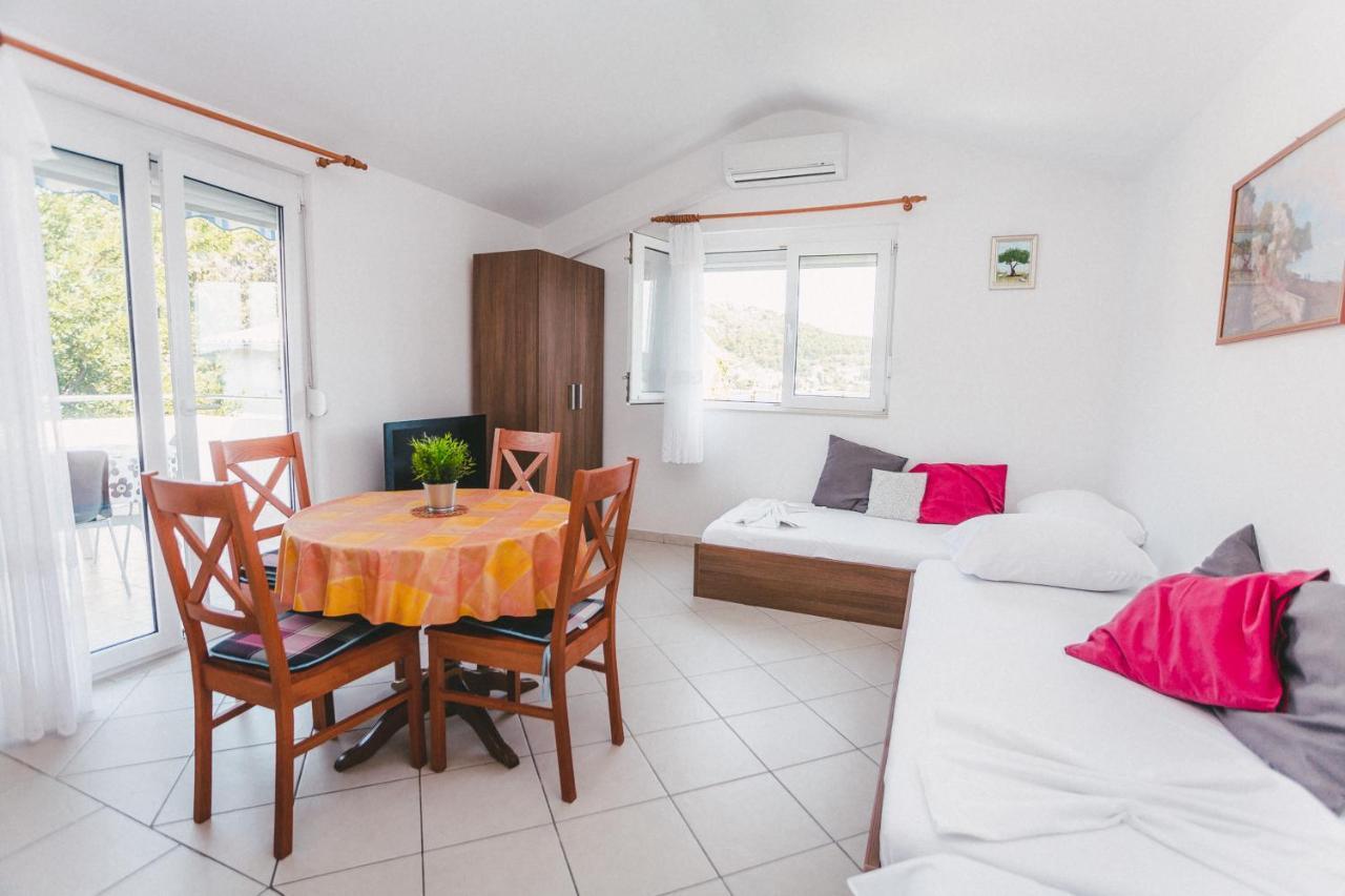 Apartmani Males Rogoznica  Dış mekan fotoğraf